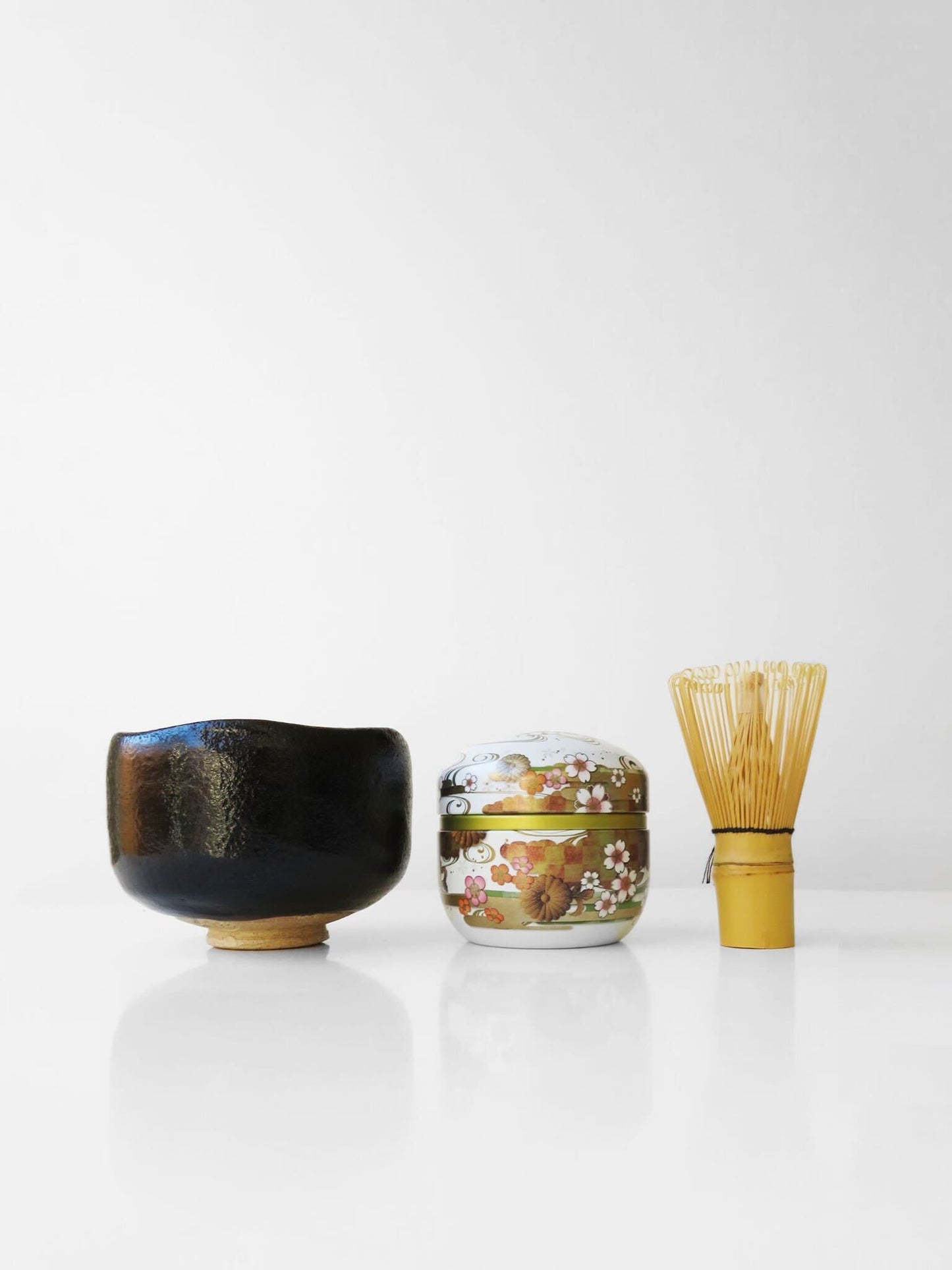 Tea Caddy - White Chrysanthemum